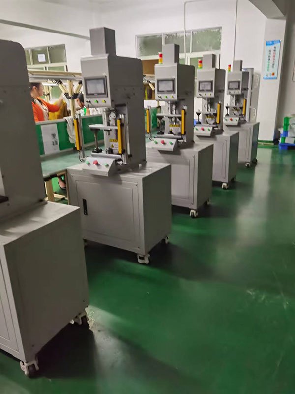 1T立式伺服壓機(jī)報(bào)價(jià)  1T立式伺服壓機(jī)多少錢