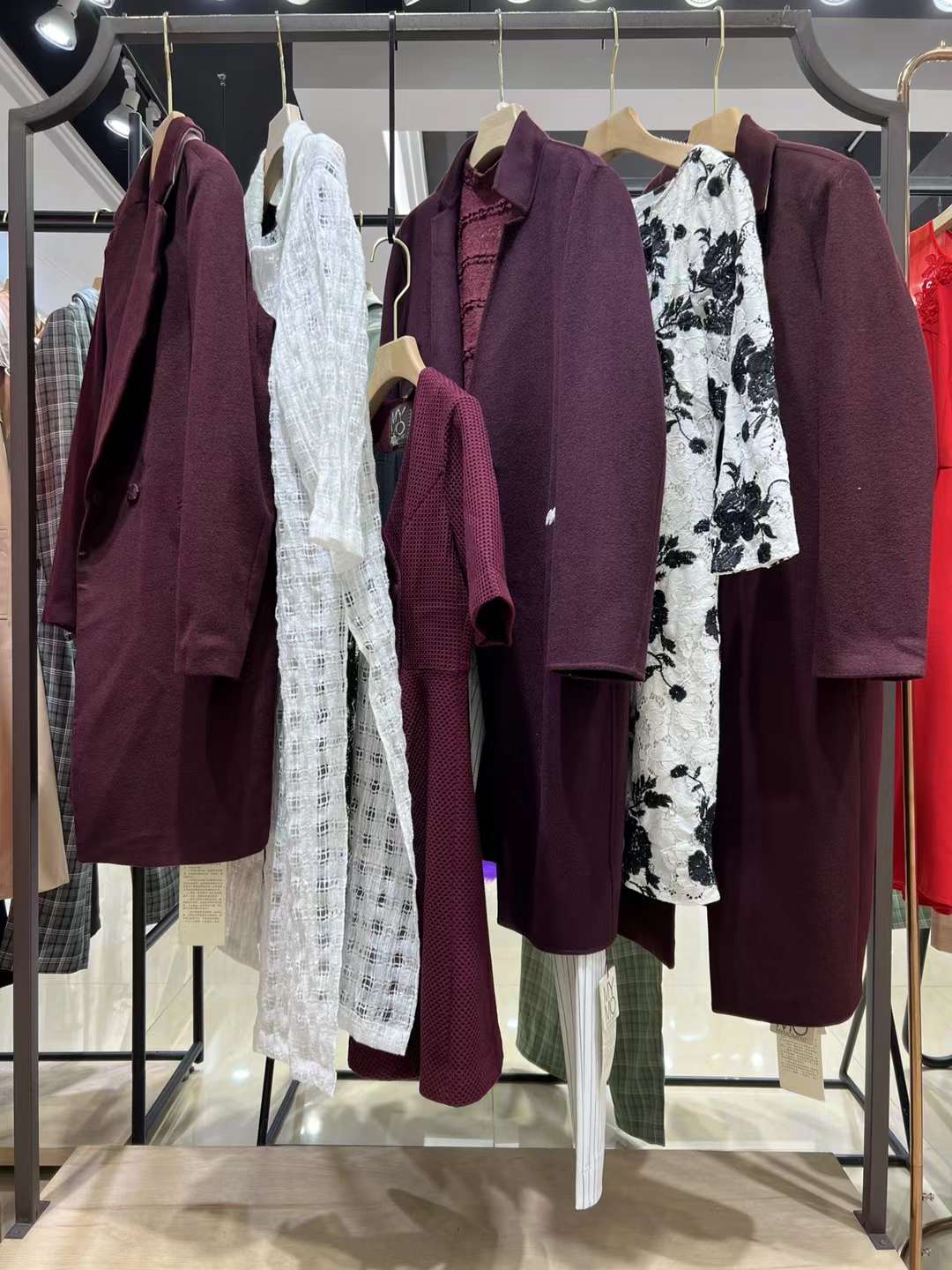 專柜正 品女裝品牌折扣尾貨清倉直播實體貨源 朗黛國際2022
