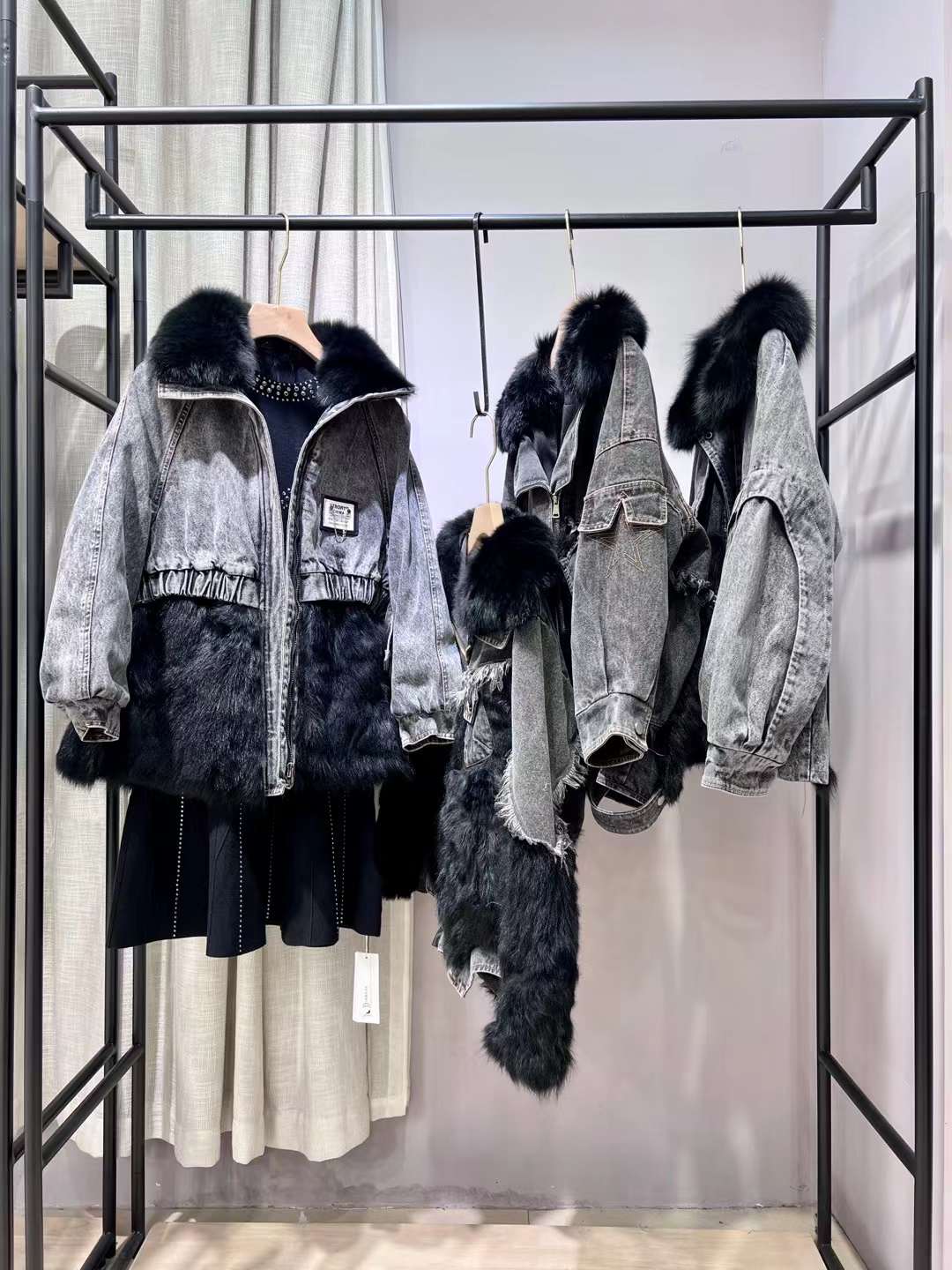 牛仔拼派克服皮草 2022冬新款品牌折扣女裝批發(fā) 羽絨服鵝絨 工裝羽絨服女