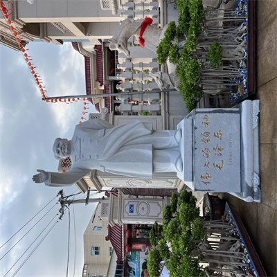 人物雕塑哪里有  人物雕塑多少錢