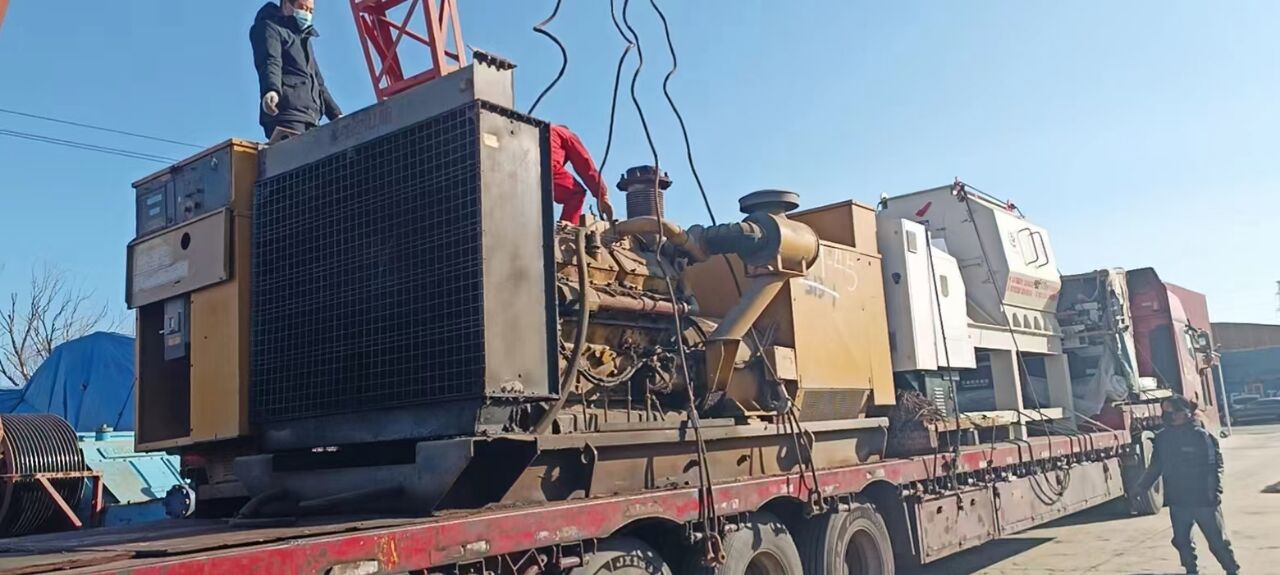 處理二手卡特彼勒520KW發(fā)電機(jī)組