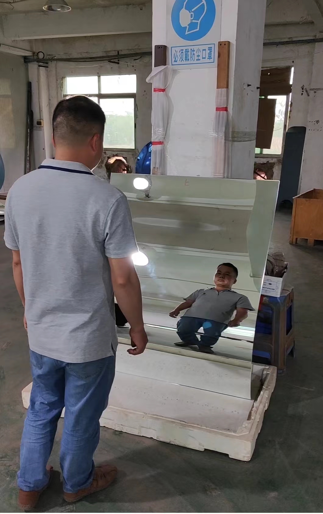 怪誕哈哈鏡加工定制、怪誕哈哈鏡生產(chǎn)廠家熱線、怪誕哈哈鏡定制價格