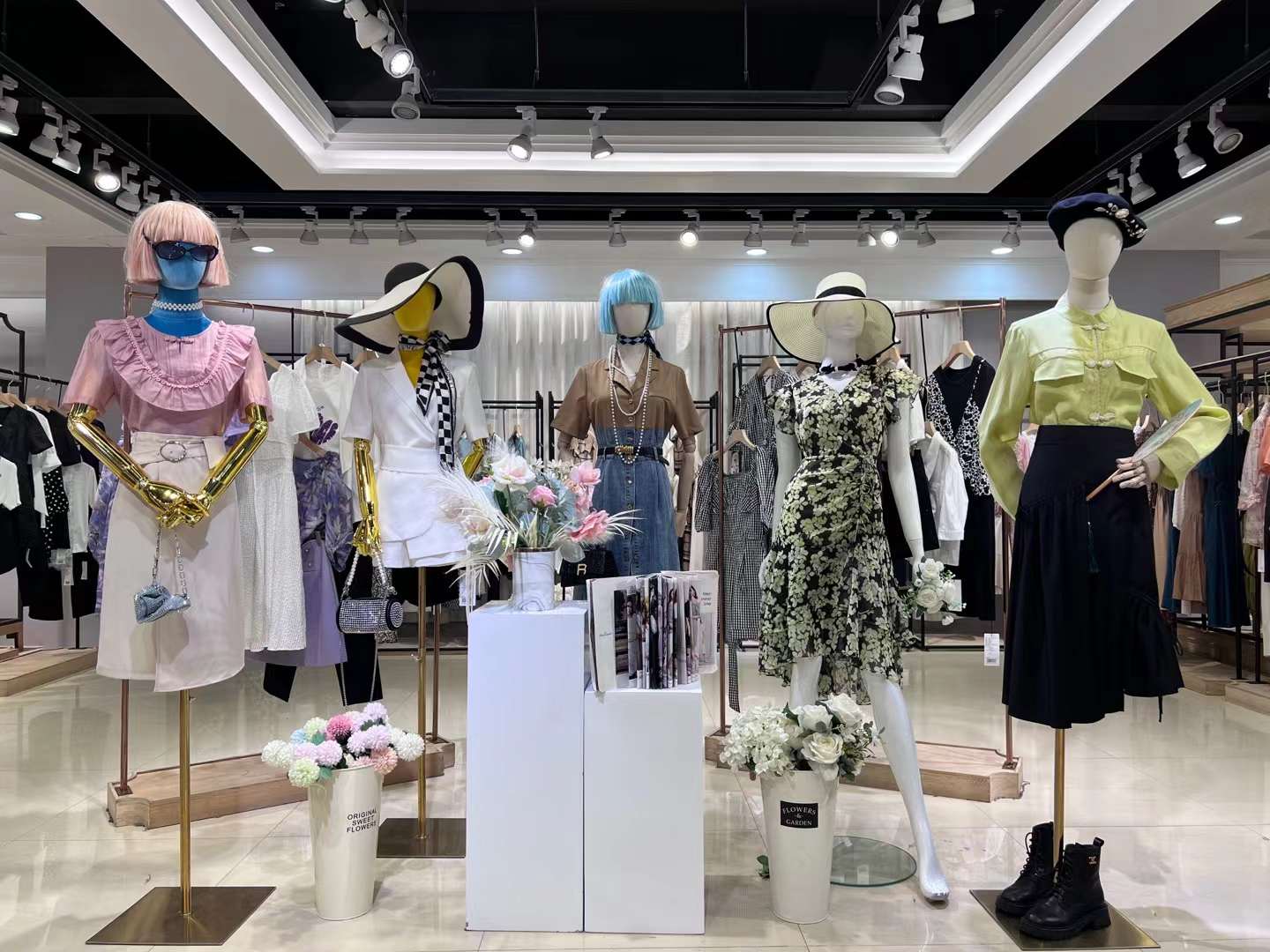 歐莎莉格2023新款正品女裝尾貨庫存批發(fā)直播實體女裝服飾拿貨渠道
