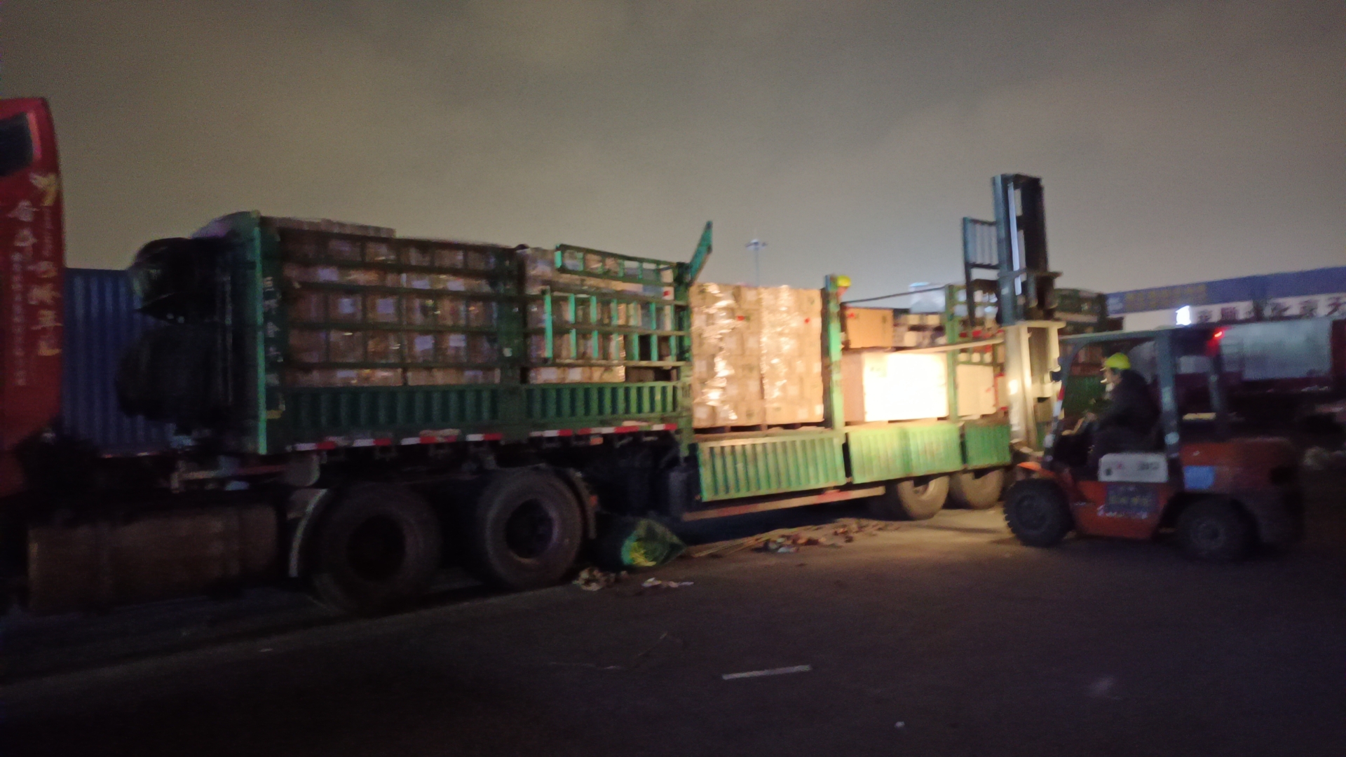 蘇州到畢節(jié)大件公路 整車零擔(dān) 家具物流 轎車托運 危險品專線 化工運輸公司   蘇州往畢節(jié)長途直達(dá)