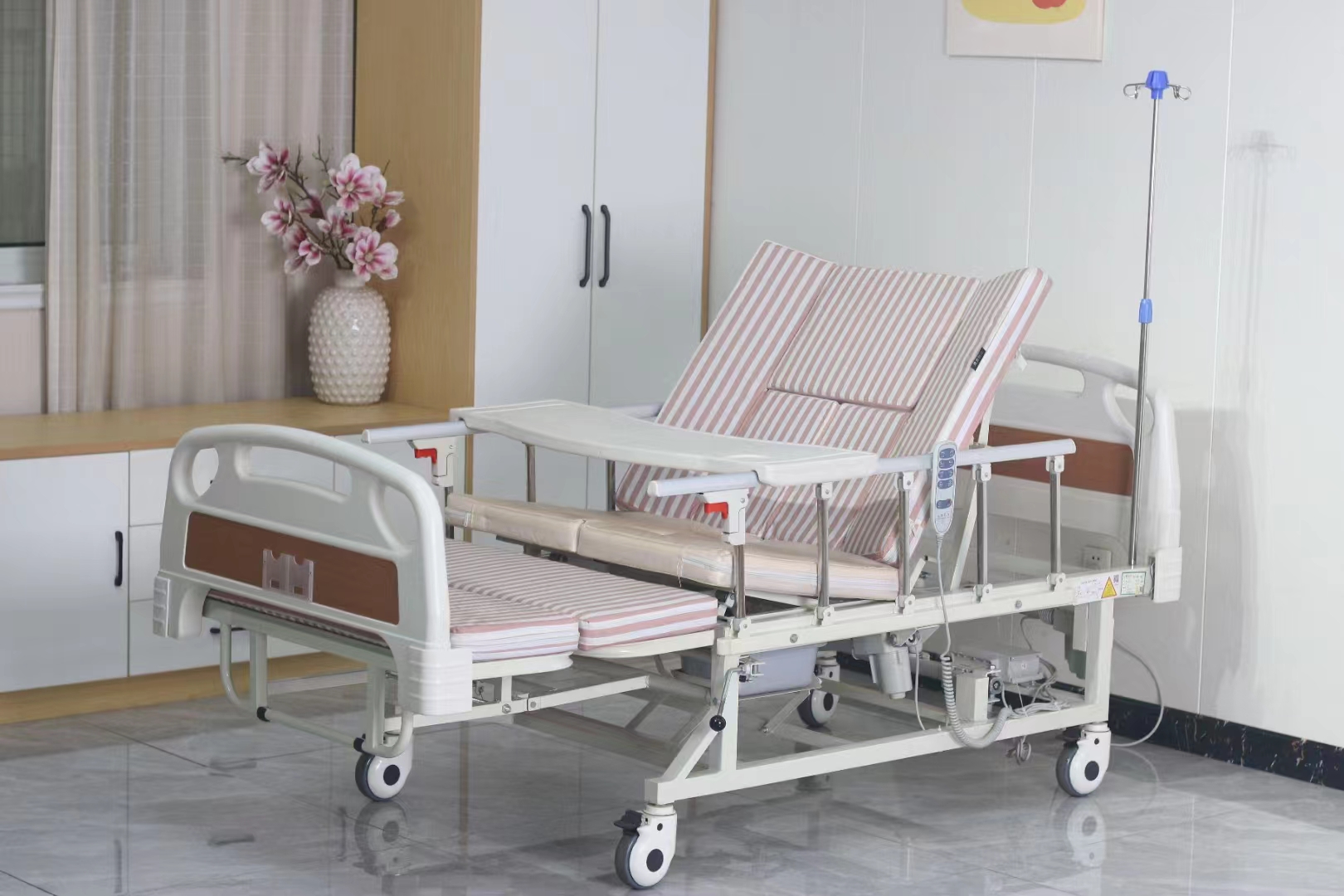 升降電動(dòng)護(hù)理床@廣西升降電動(dòng)護(hù)理床@升降電動(dòng)護(hù)理床廠家發(fā)貨