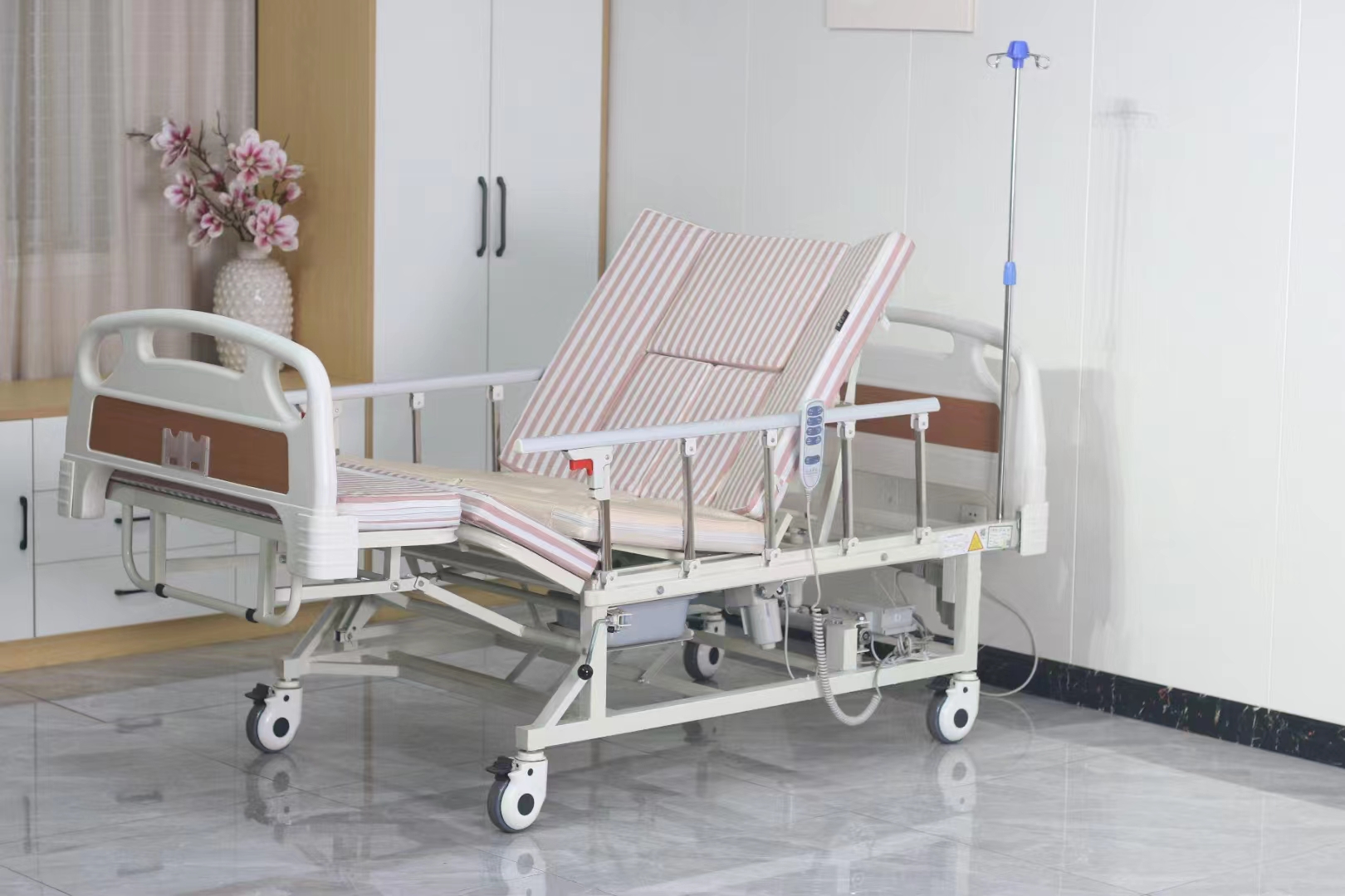 升降電動(dòng)護(hù)理床@廣西升降電動(dòng)護(hù)理床@升降電動(dòng)護(hù)理床廠家發(fā)貨