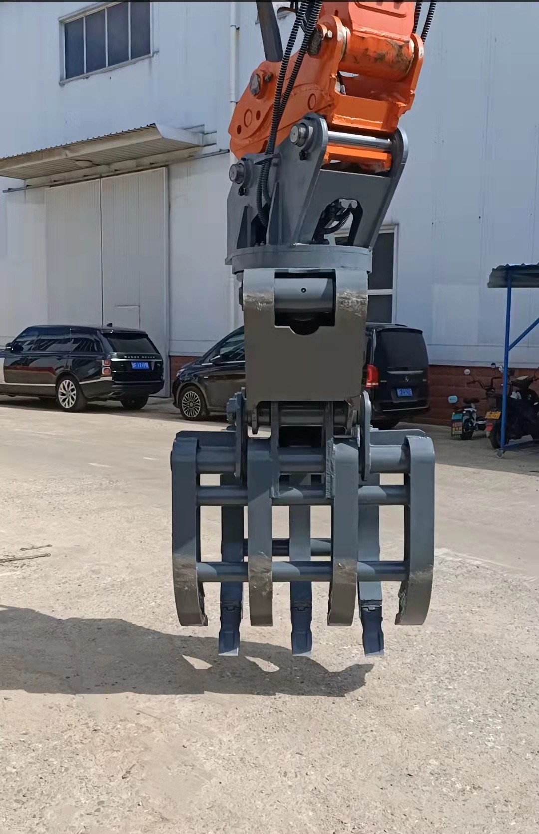 液壓旋轉(zhuǎn)抓木機(jī)   適用于各種廢鋼