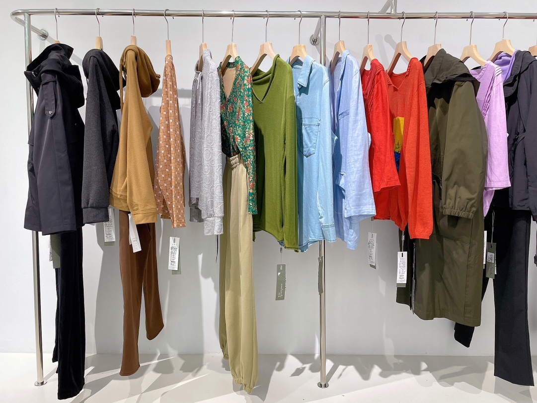 品牌女裝雪丹枝棉麻系折扣服裝思曼婕庫存貨源供應(yīng)商武漢盛依服飾