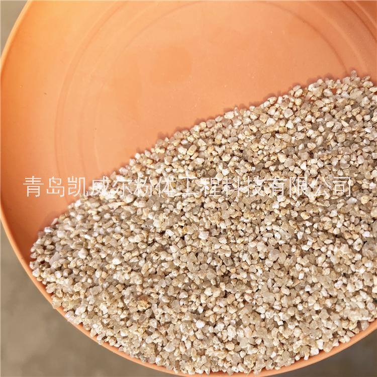 石英砂 廠家批發(fā) 煙臺(tái)2至6毫米石英砂 生產(chǎn)除銹石英砂 草坪石英砂